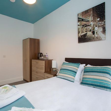 Townhouse @ West Avenue Crewe Bed & Breakfast Cameră foto